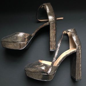 Metallic Banana Republic Chunky Heels-never worn